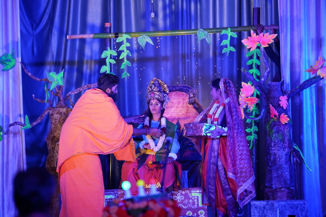 c0656b78-2213-4975-95d2-f8d0b80f3042